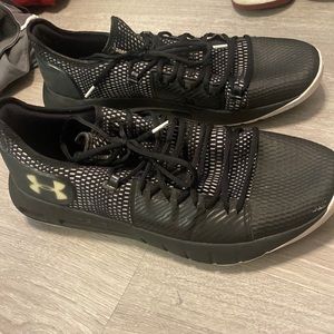 Men’s Size 15 Under Armour Shoes